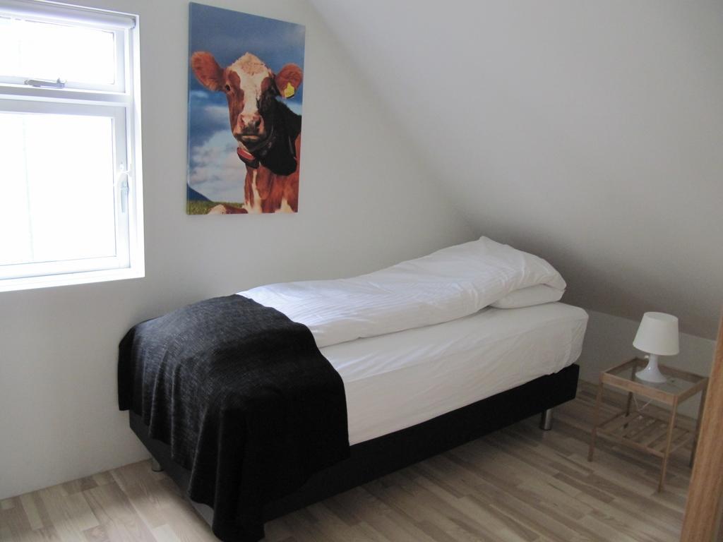 Grand-Inn Bar And Bed Saudarkrokur Chambre photo