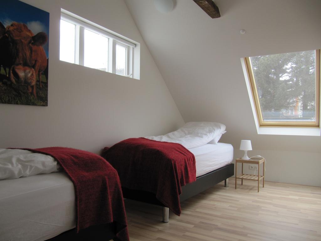 Grand-Inn Bar And Bed Saudarkrokur Chambre photo